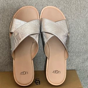 UGG Joni flat sandal